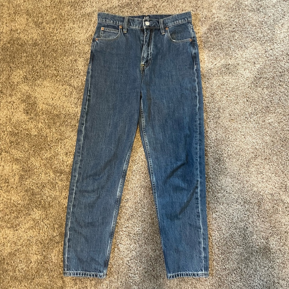 GAP mom Jean